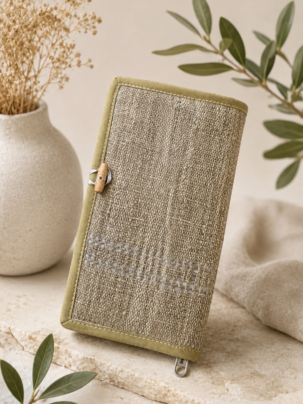 Hemp wallet 2 Fold with 4 compartments and credit card slots